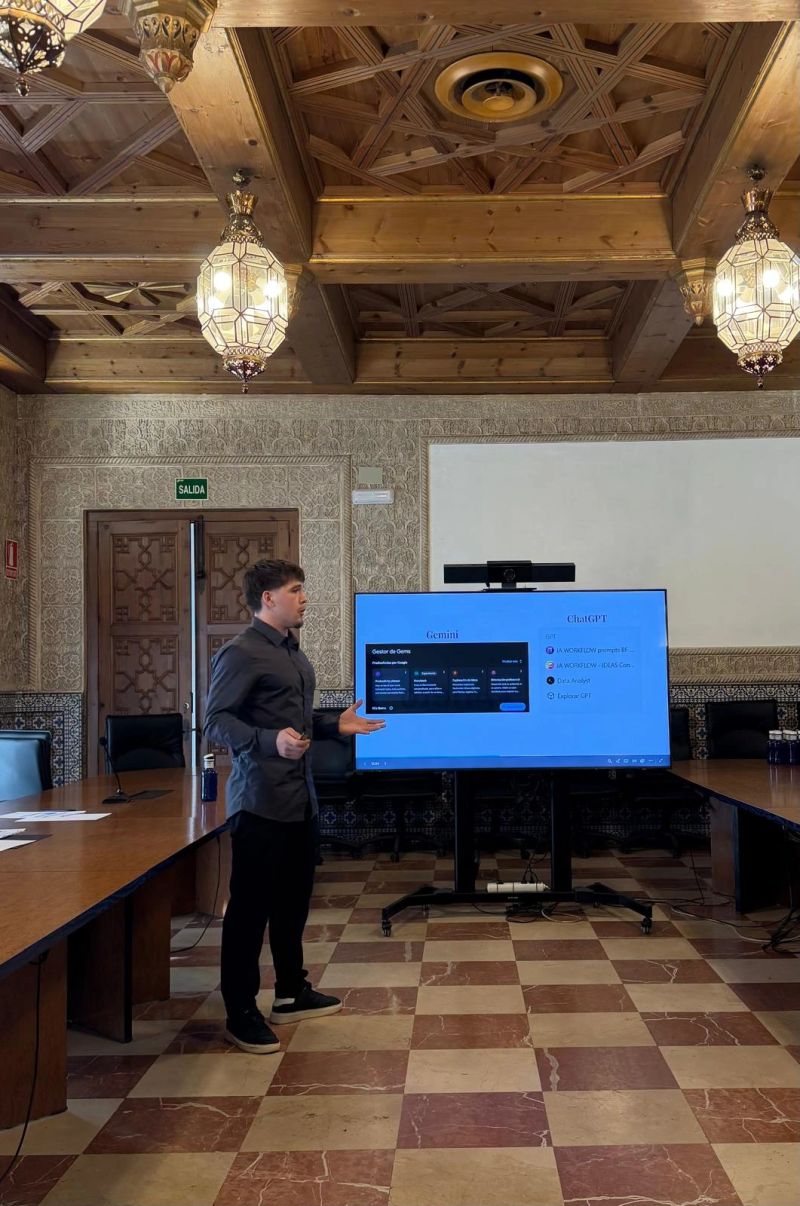 Marcos Pesquero trabajando en automatizaciones